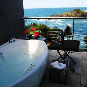 Whale Cove Inn
